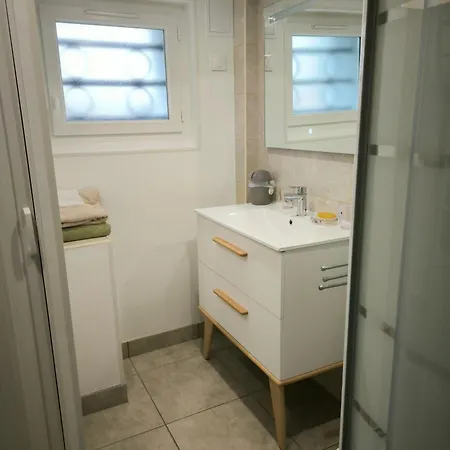Apartment Chez Nous Chez Vous